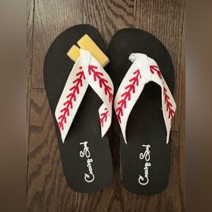 Cocomo Soul Baseball Flip Flops/Embroidered Slippers for Women